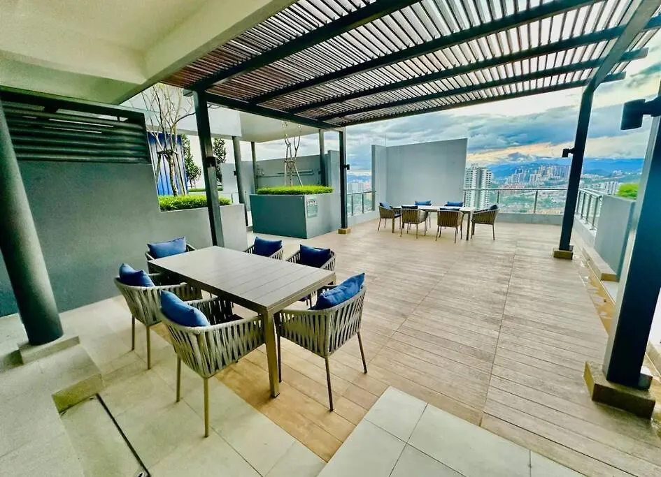 Επικοινωνία με το Kuala Lumpur Studio Klcc